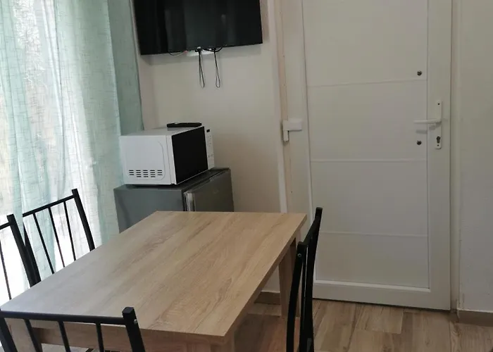 Irini's House Toróni