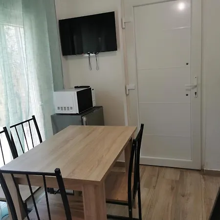 Irini's House Торони